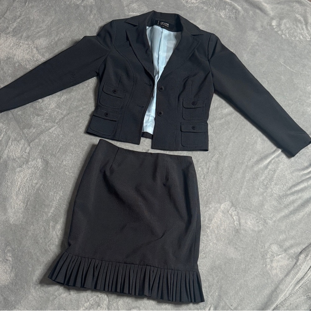 Larry Levine Classic Black Skirt Set with Ruffle Detail